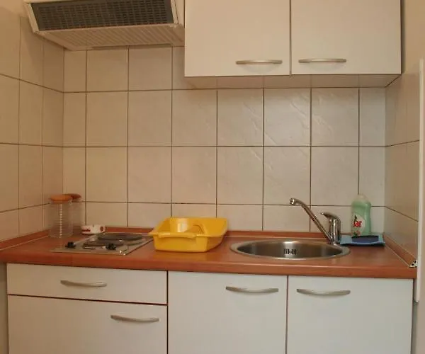 With Parking Space Orebic, Peljesac - 4494 דירה אורביץ